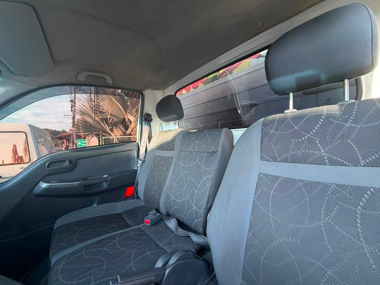 Kia Bongo K-2500 2.5 4x2 TB Diesel thumbnail 9