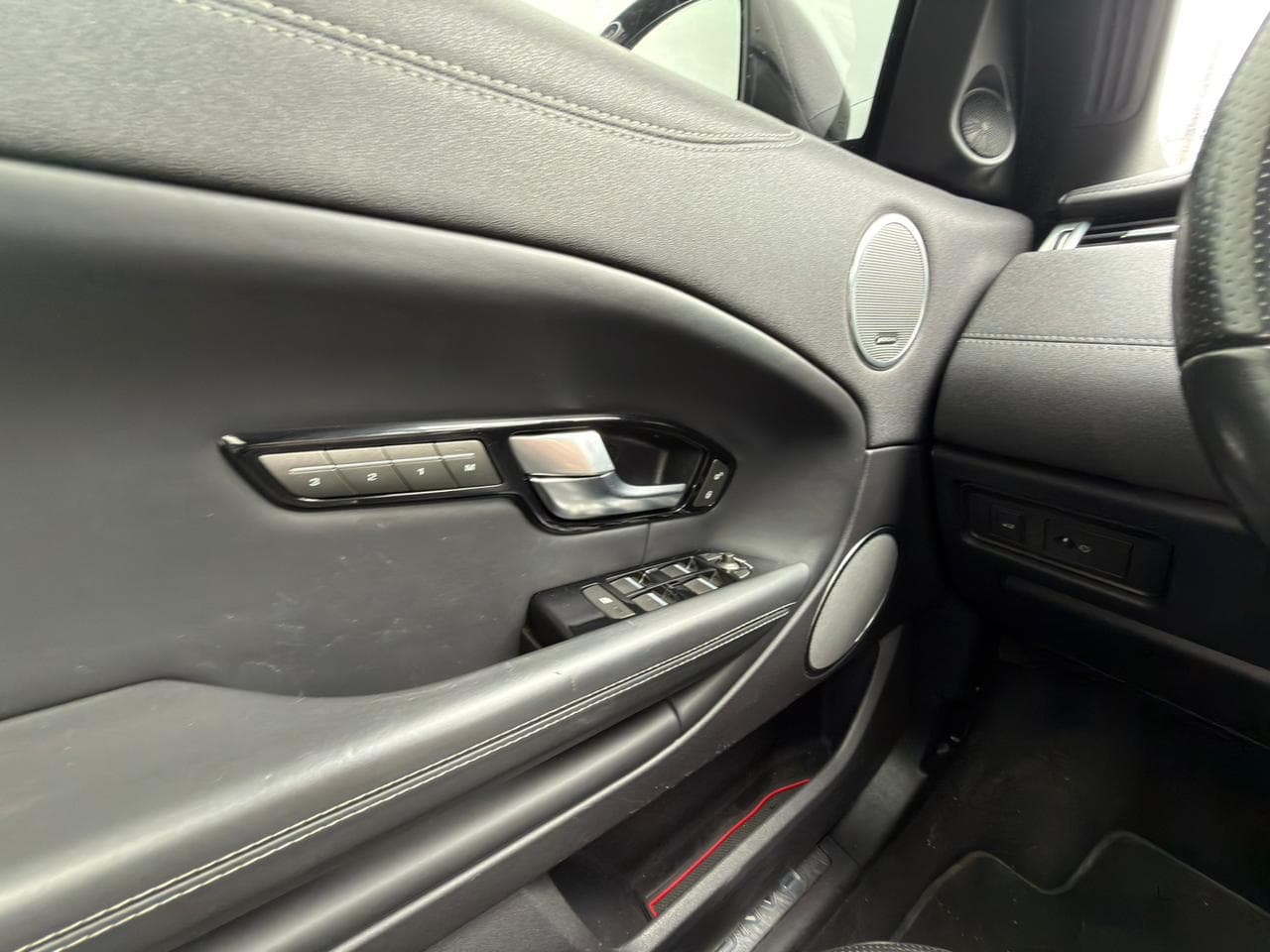 Land Rover Range R.EVOQUE Si4 HSE Dyn. 2.0 Flex Aut thumbnail 11