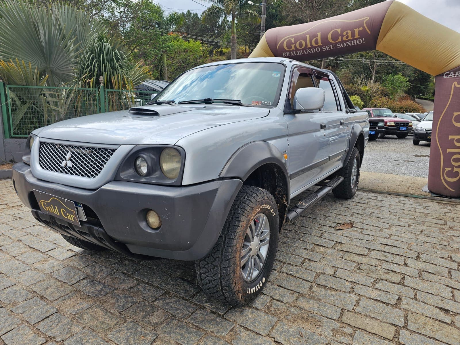 Mitsubishi L200 OUTDOOR GLS 2.5 4X4 CD TDI Diesel thumbnail 2