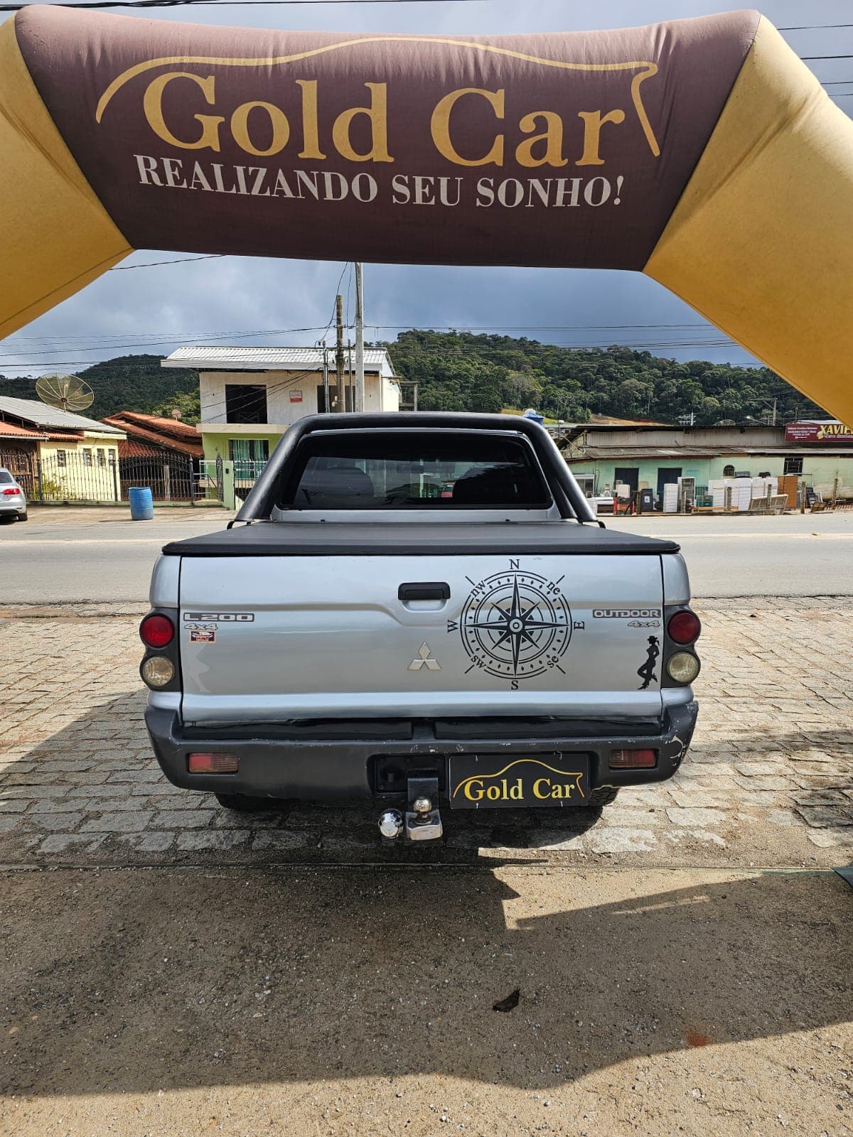 Mitsubishi L200 OUTDOOR GLS 2.5 4X4 CD TDI Diesel thumbnail 4